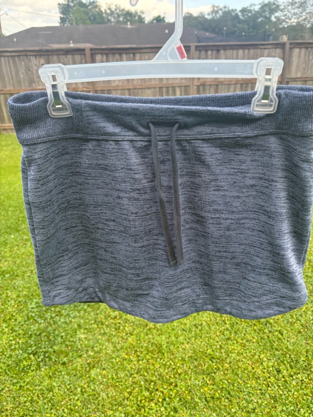 Athleta down play skirt in blue size Medium GUC RN 54023
